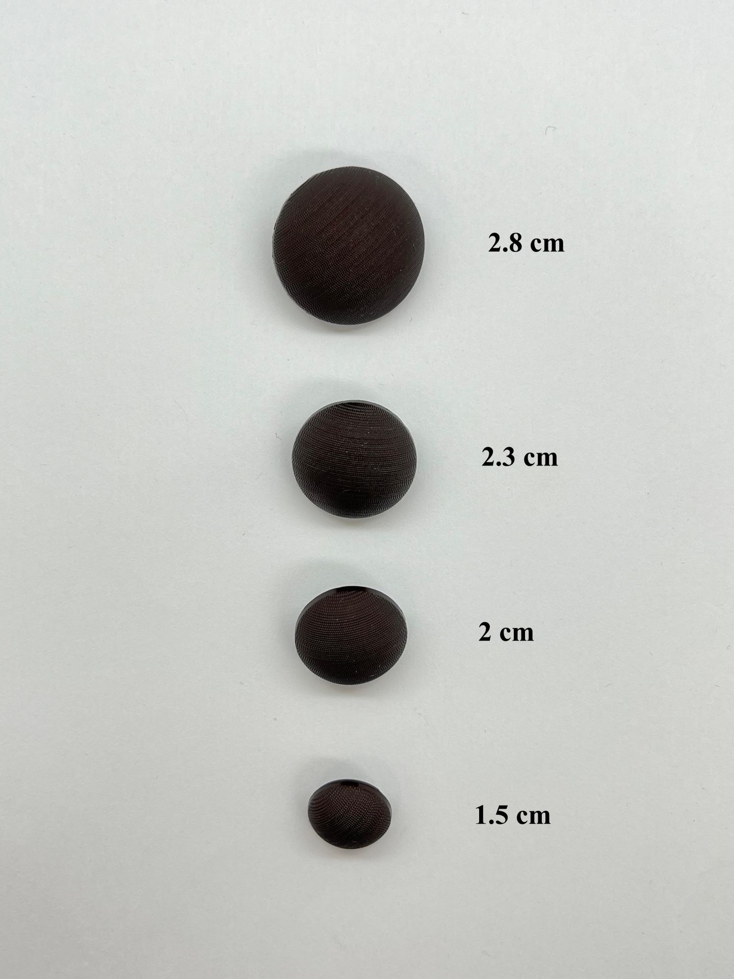 İTALYAN PLASTİK BOMBELİ KOYU KAHVE DÜĞME
