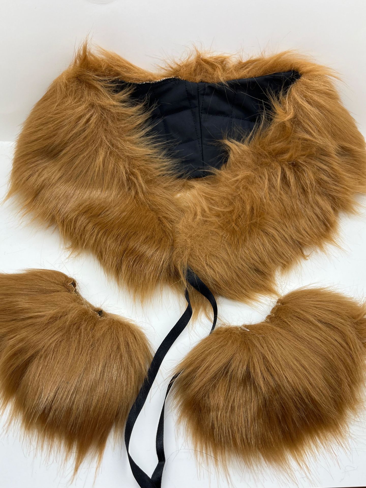 KOLLUKLU YAKA KÜRKÜ TAKIM CAMEL
