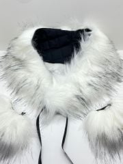 YAKA KÜRKÜ KIRÇILLI BEYAZ