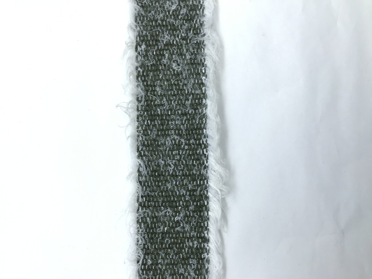 ÇANTA KOLONU KIRÇILLI TÜYLÜ 4cm