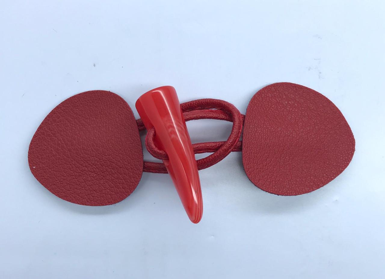 DERİ BİRİTLİ ÇOBAN DÜĞME SETİ KIRMIZI