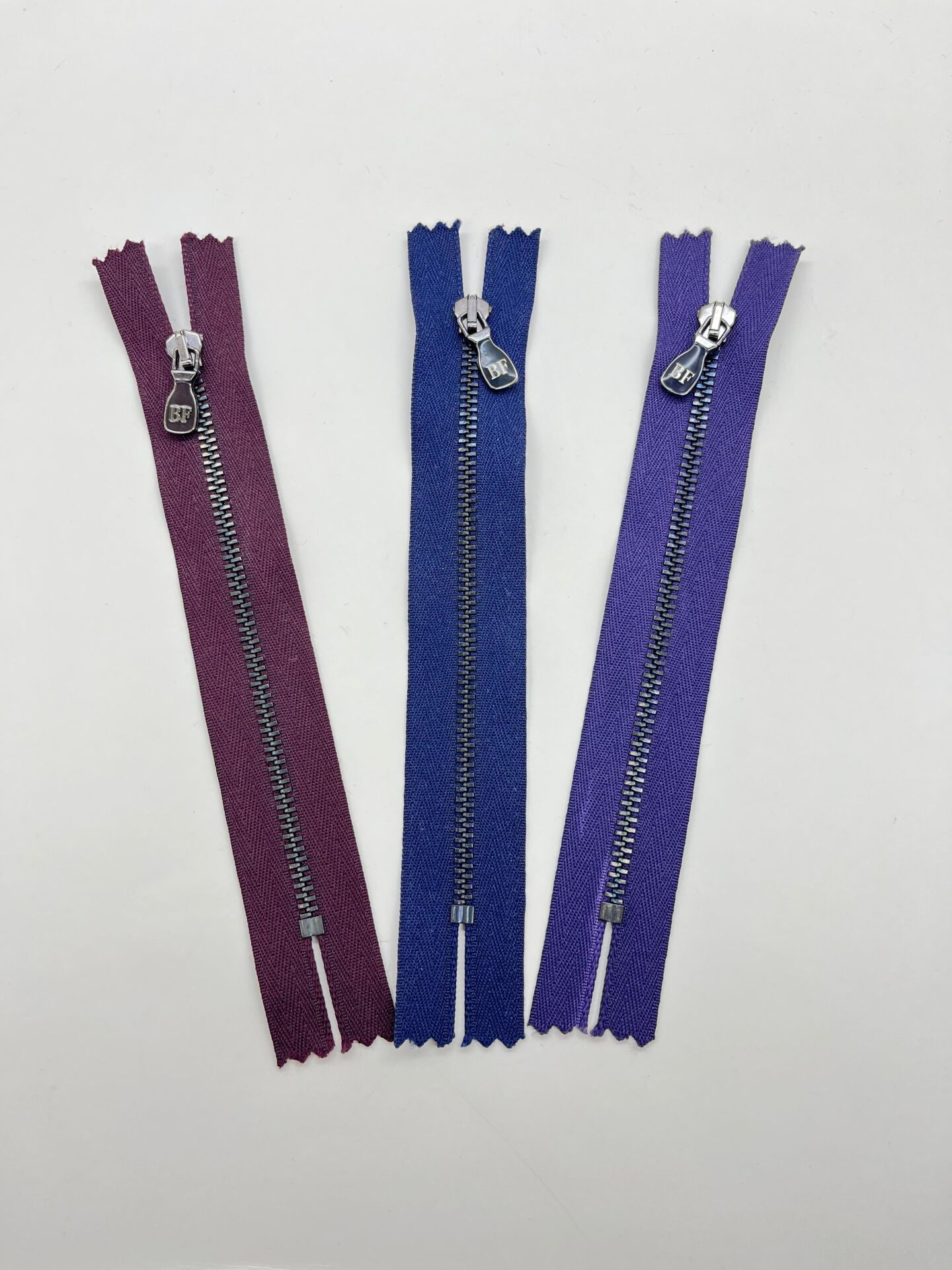 METAL DİŞLİ SWEAT FERMUARI 15 CM