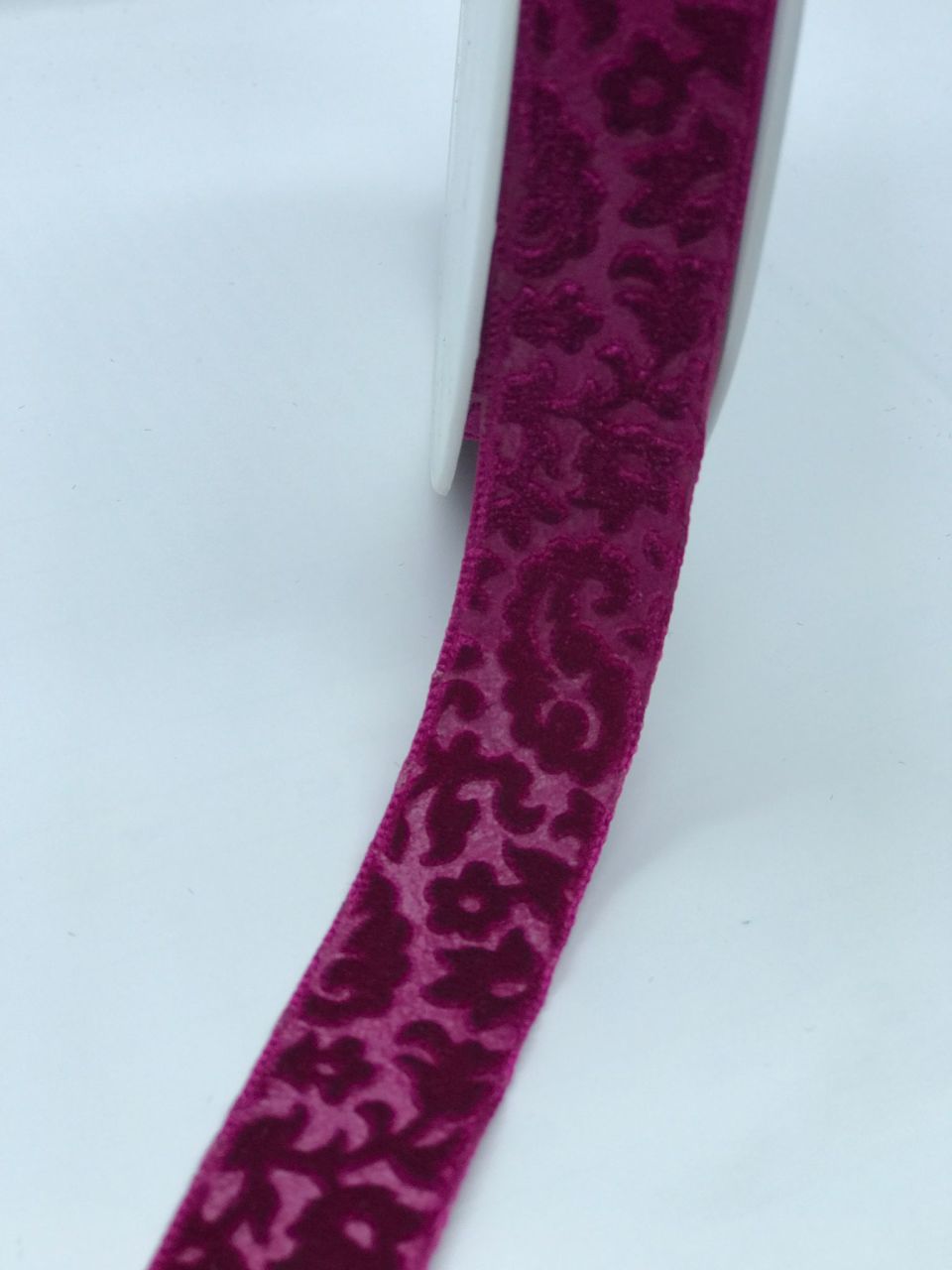 FRANSIZ KABARTMALI KADİFE ŞERİT FUŞYA