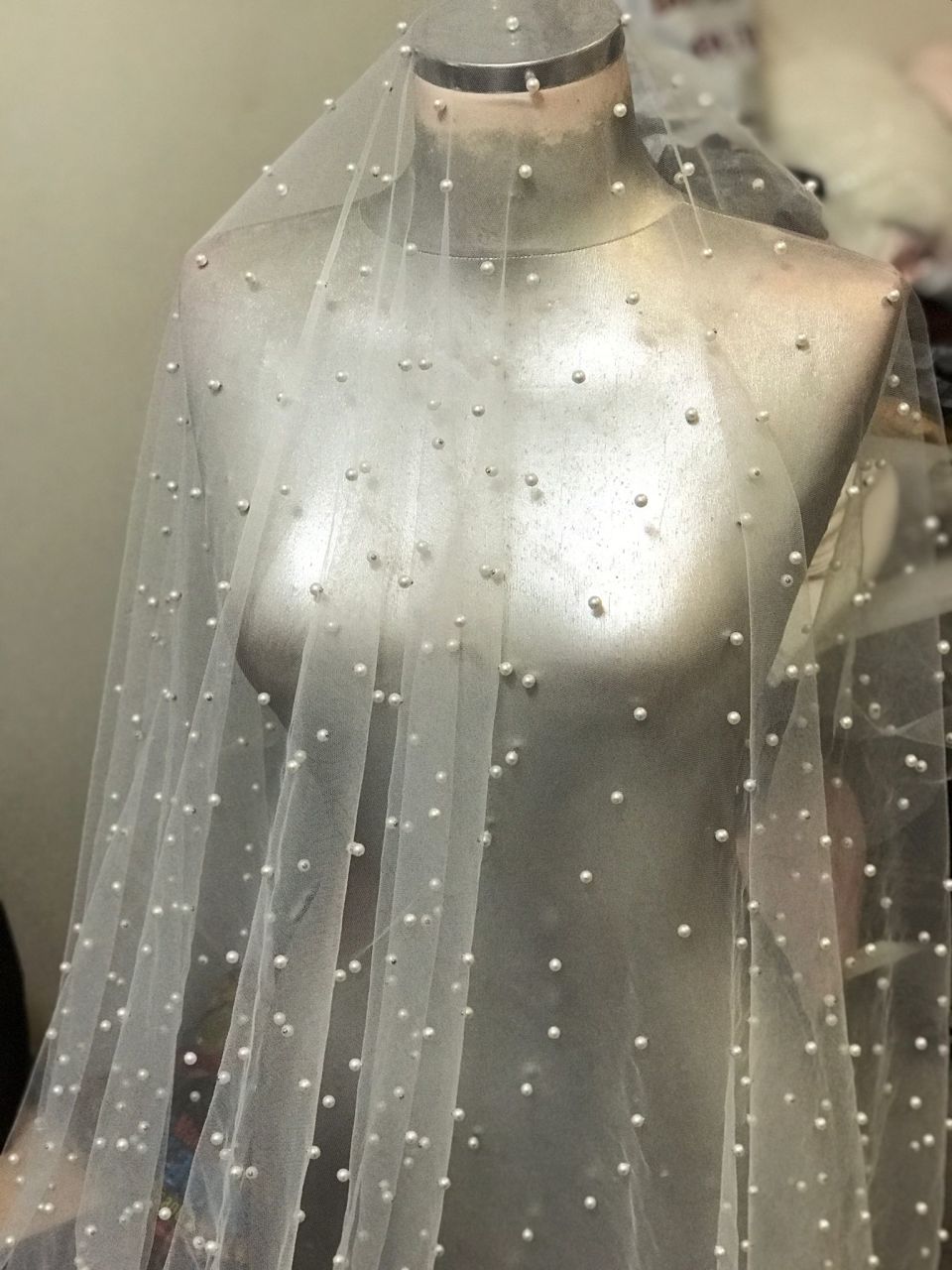 İNCİLİ TÜL BEYAZ 140cm