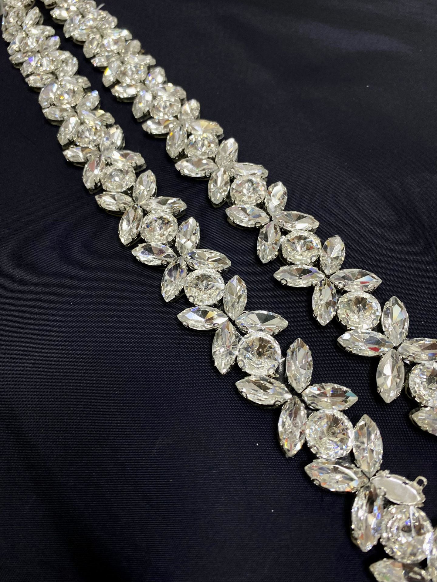 ARKASI YAPIŞKANLI TAŞ APLİK