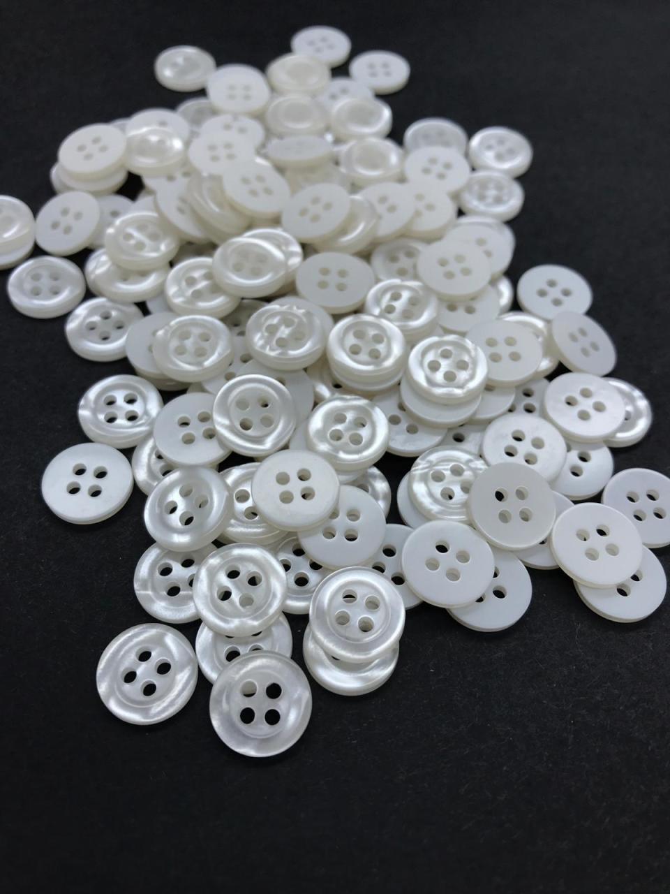ERKEK GÖMLEK DÜĞMESİ KIRIK BEYAZ 1cm 144adet