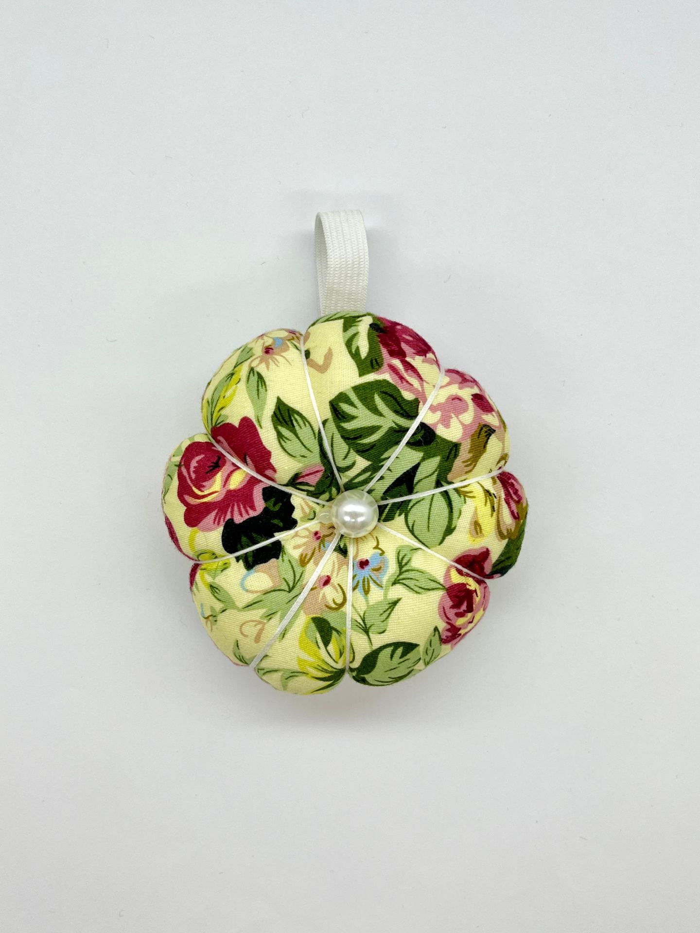 ÇİÇEK DESENLİ İĞNEDENLİK